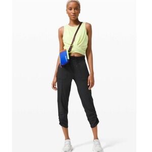 Lululemon Beyond the Studio Crop Jogger Womens 8 Black Pinstripe Ribbed